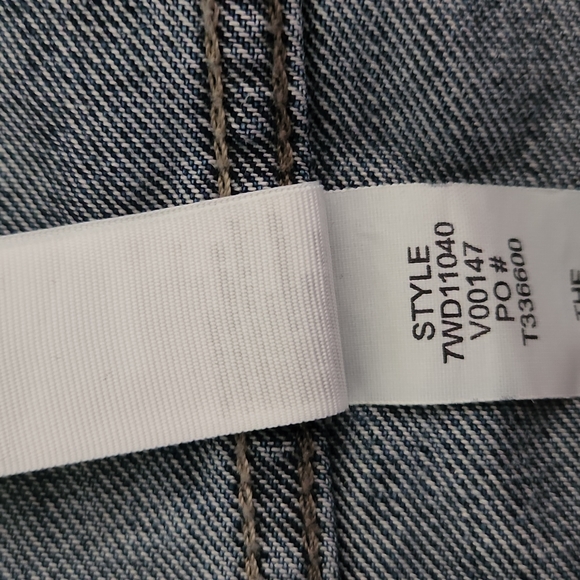 Lucky Brand "Tomboy Trucker" Distressed Denim Jacket Size M - Picture 9 of 10